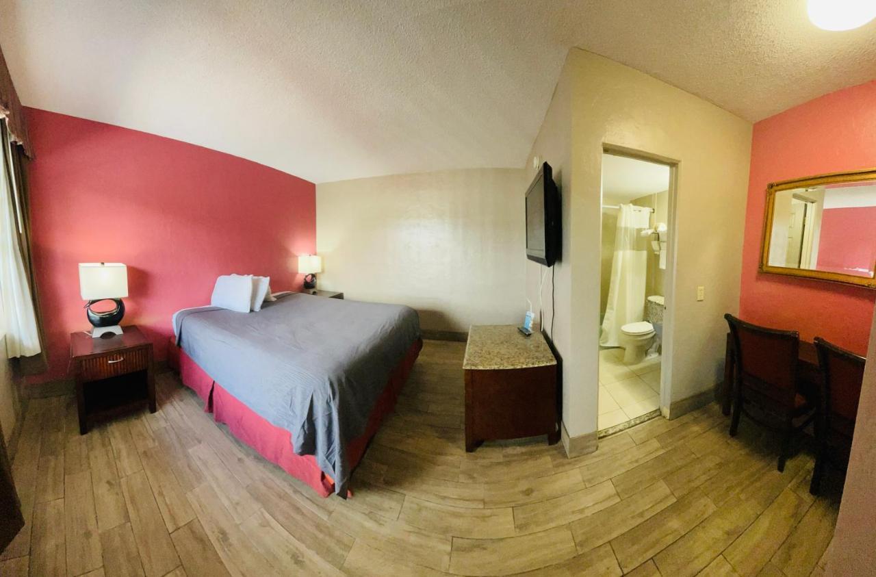 Budget Inn - St. Petersburg Extérieur photo